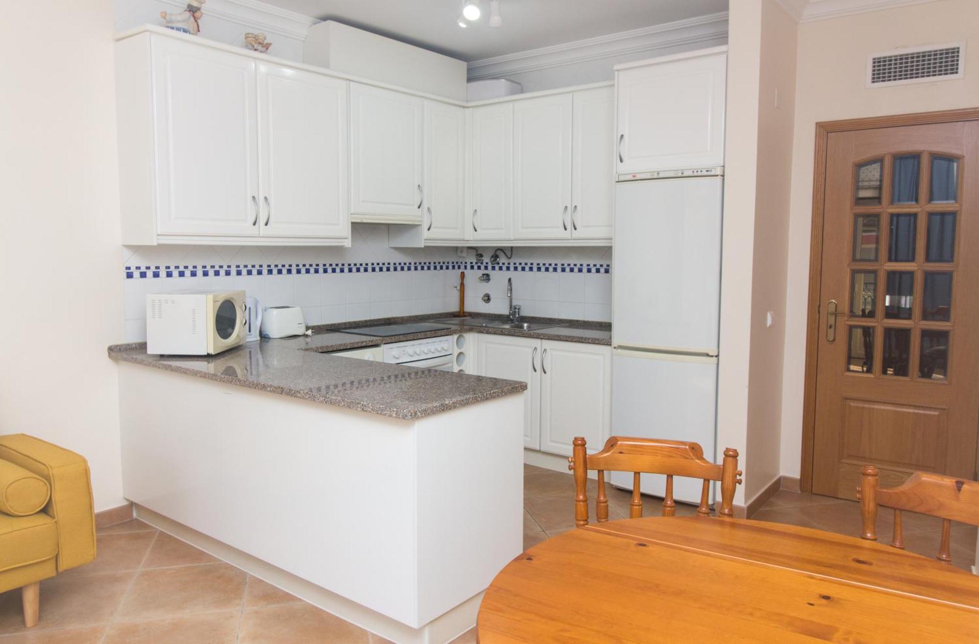 Appartement Oura Sunrise Iii - Sea View & Oura Beach & Top Location