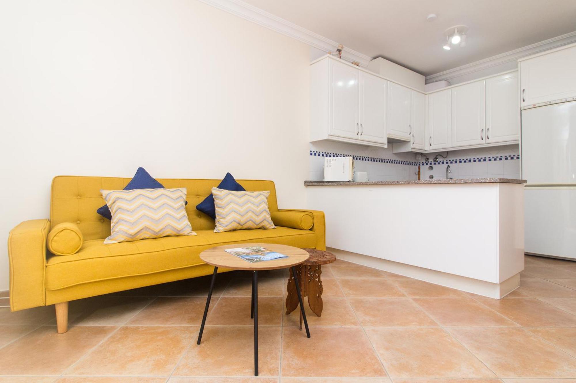 Oura Sunrise Iii - Sea View & Oura Beach & Top Location Appartement